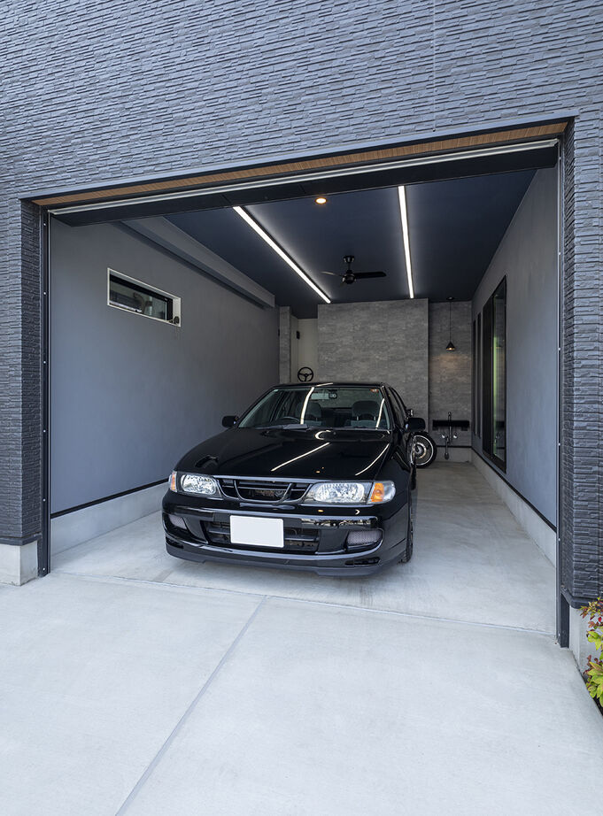 サートンホーム（横浜・相模原・八王子） 【2000万円台／ビルトインガレージ／２階リビング／間取図】黒を基調にした住まいでガレージライフを楽しむの建築実例画像4