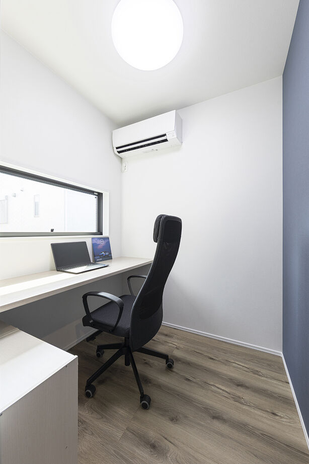 サートンホーム（横浜・相模原・八王子） 【2000万円台／ビルトインガレージ／２階リビング／間取図】黒を基調にした住まいでガレージライフを楽しむの建築実例画像8