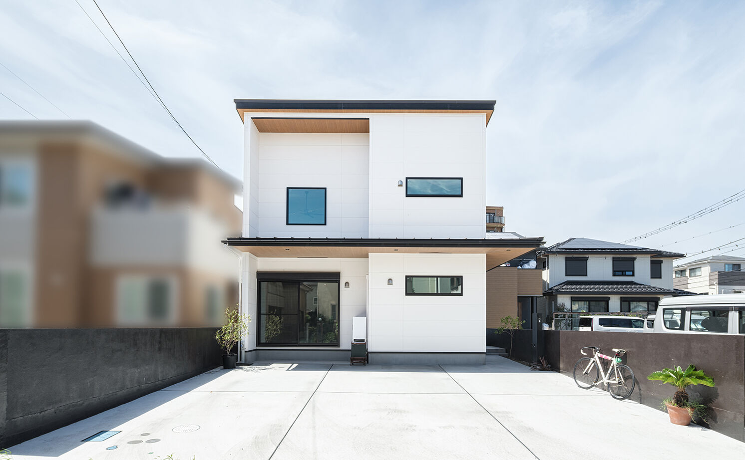 サートンホーム（横浜・相模原・八王子） 【2400万円台／吹抜／収納充実／間取図】旗竿地に建てた、今も未来も自分たちの暮らしにフィットする住まいの建築実例画像