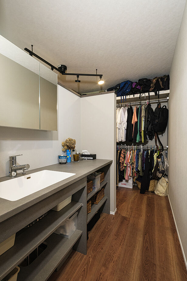 サートンホーム（横浜・相模原・八王子） 【2400万円台／吹抜／収納充実／間取図】旗竿地に建てた、今も未来も自分たちの暮らしにフィットする住まいの建築実例画像10