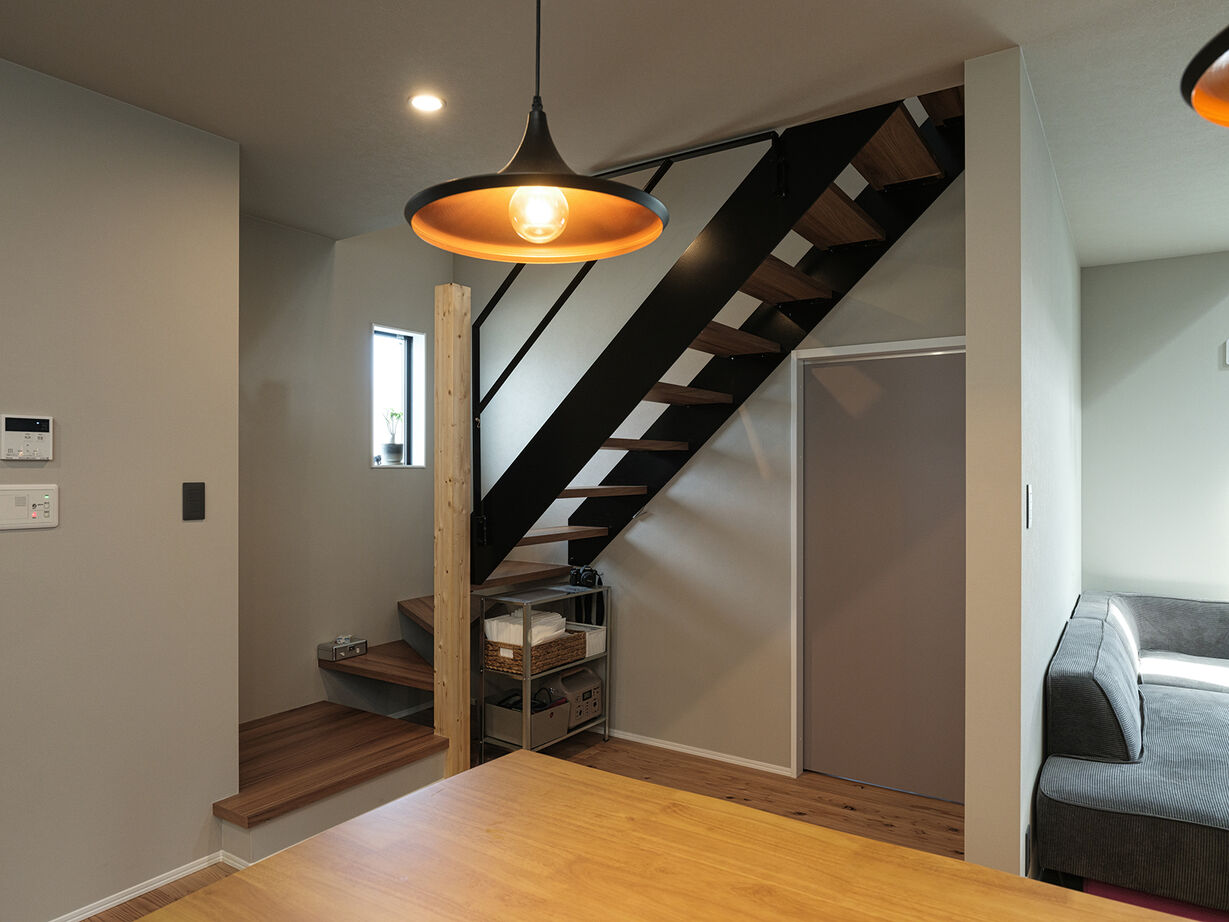 サートンホーム（横浜・相模原・八王子） 【2400万円台／吹抜／収納充実／間取図】旗竿地に建てた、今も未来も自分たちの暮らしにフィットする住まいの建築実例画像11