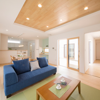 フェスティナ・レンテ 【平屋/30坪台/4LDK/間取り図】どの部屋も明るく、風が通り抜ける「中庭テラスのあるおしゃれな平屋の家」の建築実例画像2