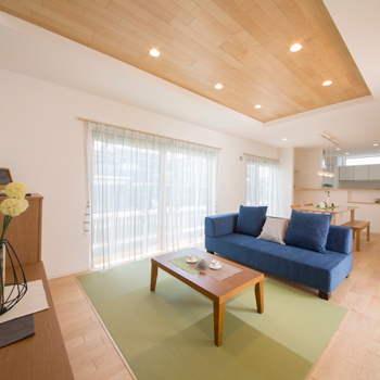 フェスティナ・レンテ 【平屋/30坪台/4LDK/間取り図】どの部屋も明るく、風が通り抜ける「中庭テラスのあるおしゃれな平屋の家」の建築実例画像4