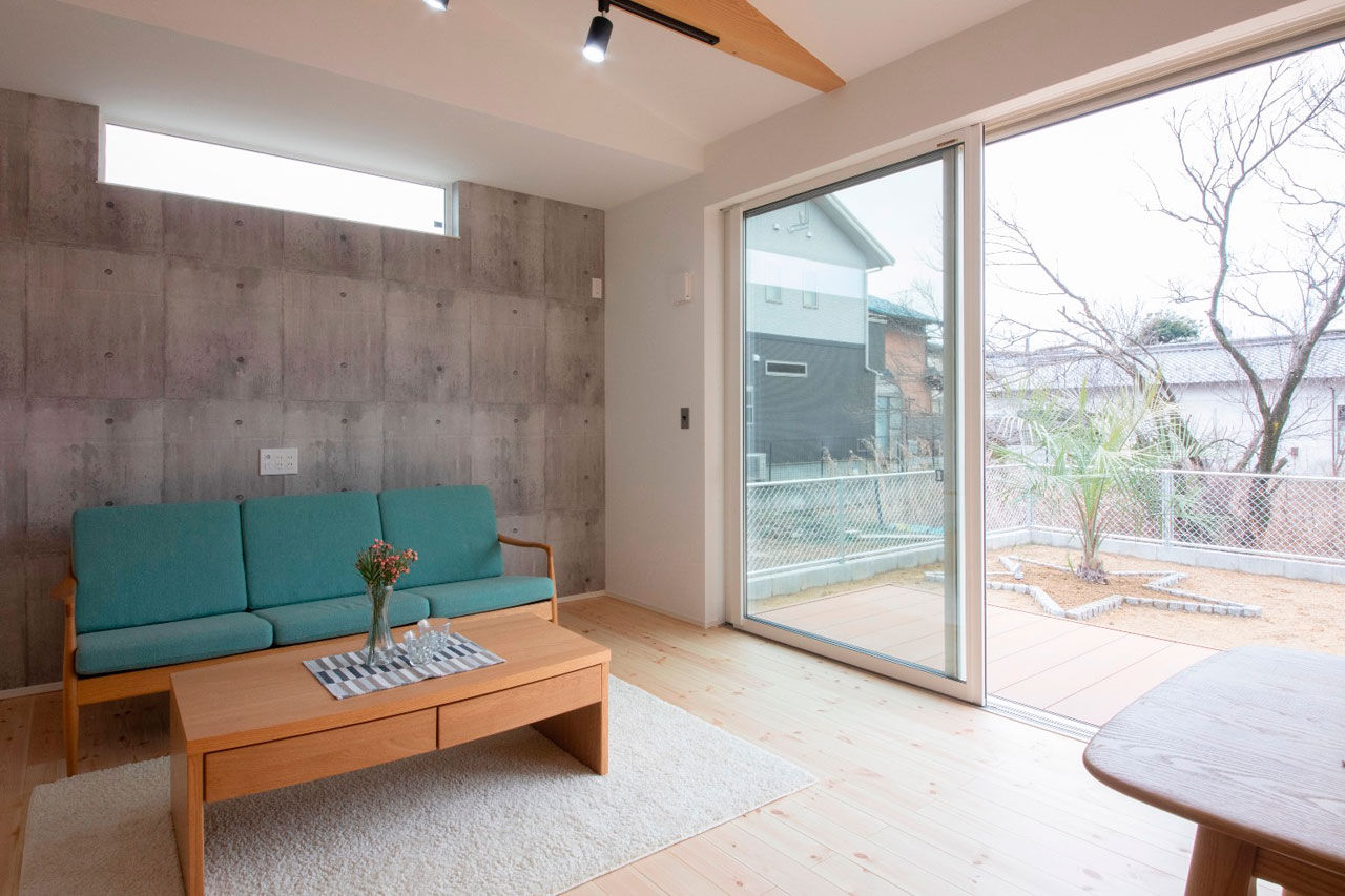 フェスティナ・レンテ 【カリフォルニアスタイル/平屋/30坪台】「イメージ通りの外観！星モチーフの玄関や塀までこだわり満喫」の建築実例画像5