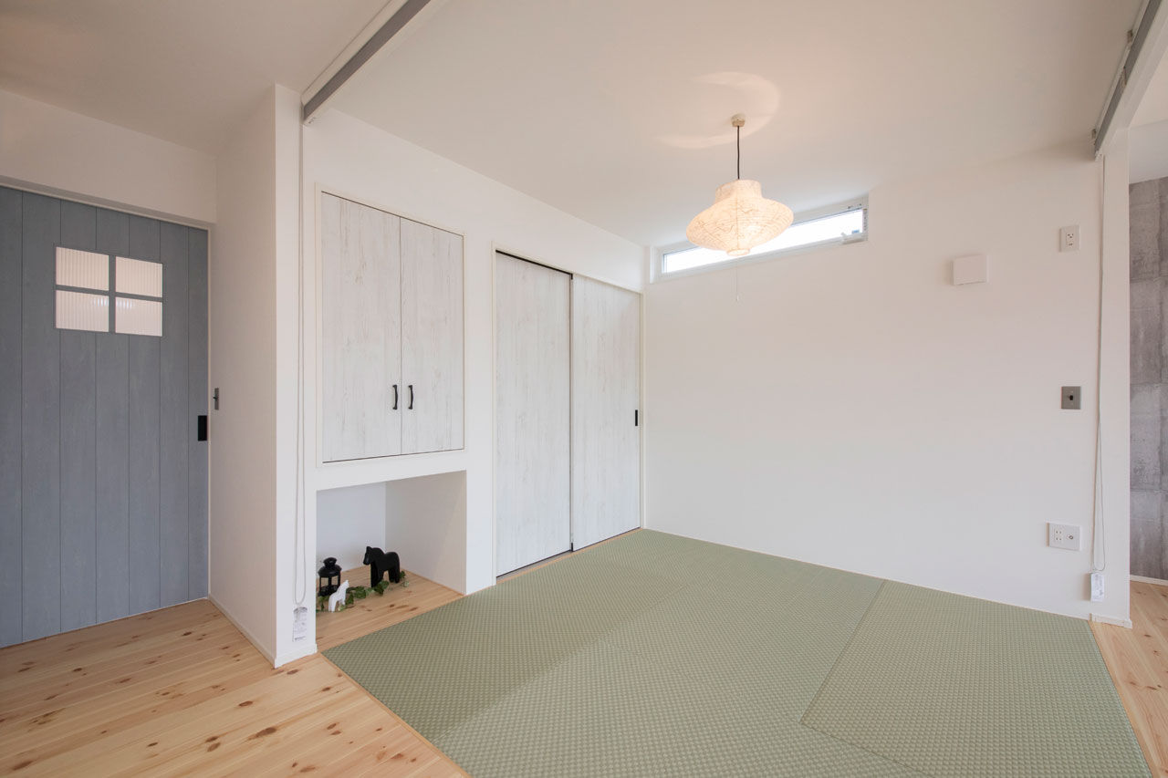 フェスティナ・レンテ 【カリフォルニアスタイル/平屋/30坪台】「イメージ通りの外観！星モチーフの玄関や塀までこだわり満喫」の建築実例画像9