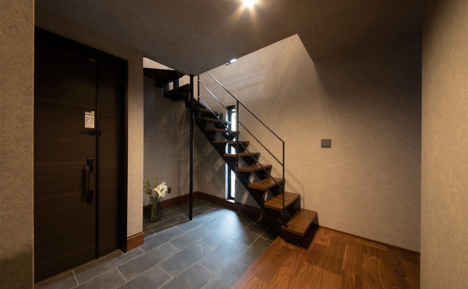 フェスティナ・レンテ 【ビルトインガレージ/3LDK/敷地50坪台/間取り図】グレーとウォルナットの大人空間。工夫した家事ラク動線の建築実例画像13