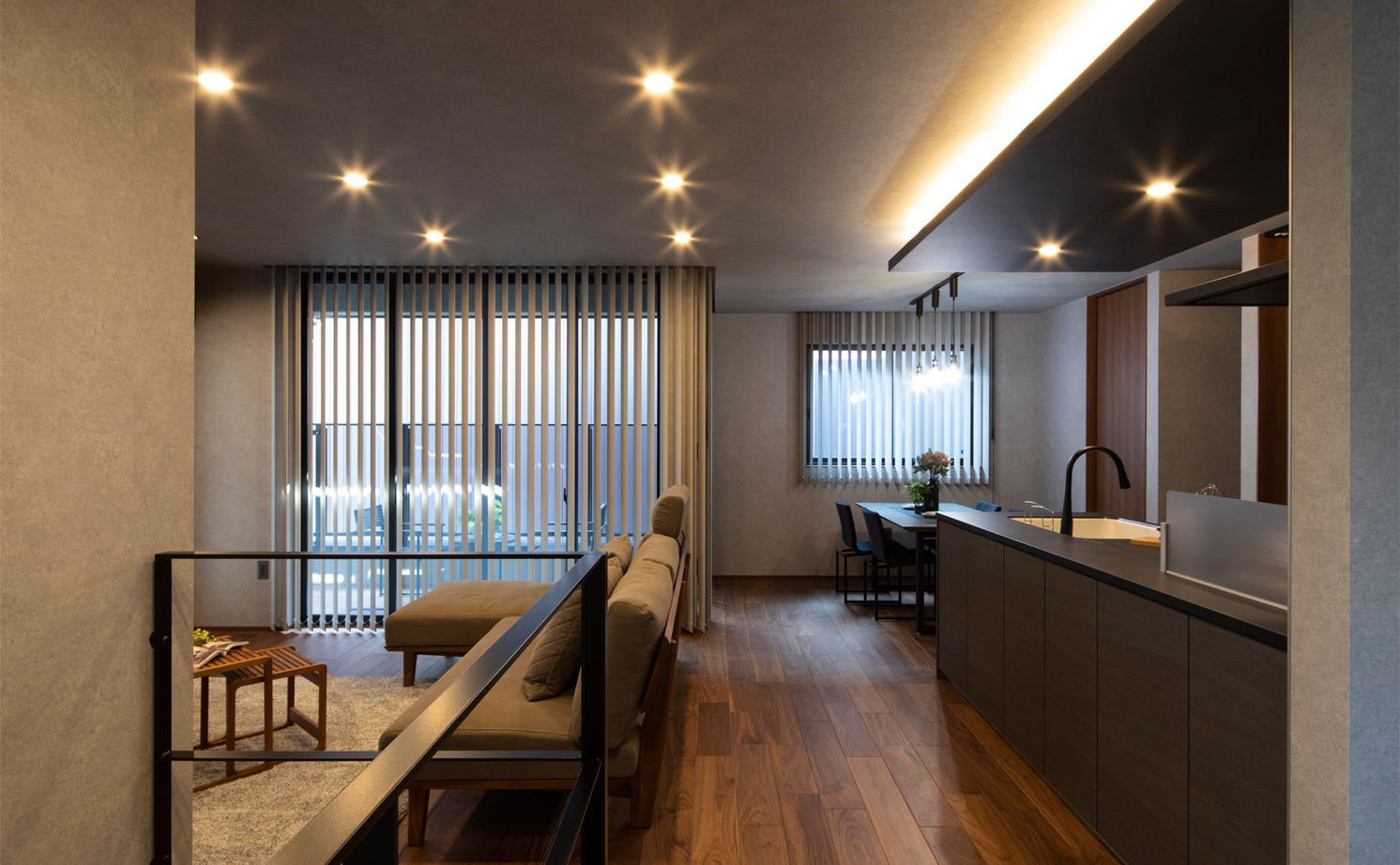 フェスティナ・レンテ 【ビルトインガレージ/3LDK/敷地50坪台/間取り図】グレーとウォルナットの大人空間。工夫した家事ラク動線の建築実例画像18