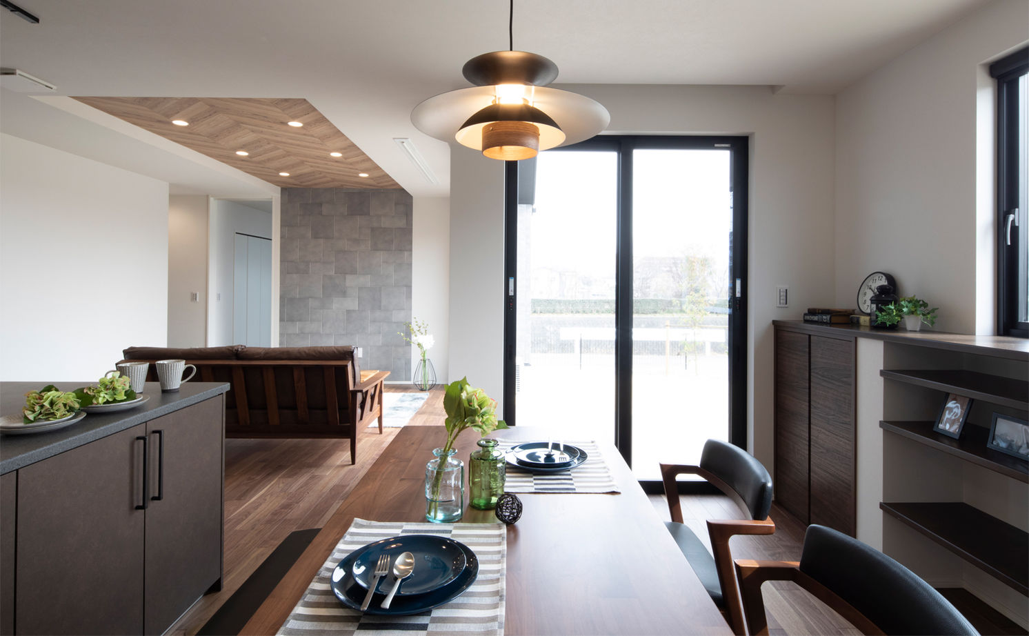 フェスティナ・レンテ 【2000万円台/半平屋/30坪台】大屋根の平屋にみえて実は2階建て。平屋のように暮らせる家事ラク間取りの家の建築実例画像11