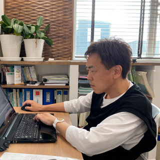 フェスティナ・レンテの担当者画像