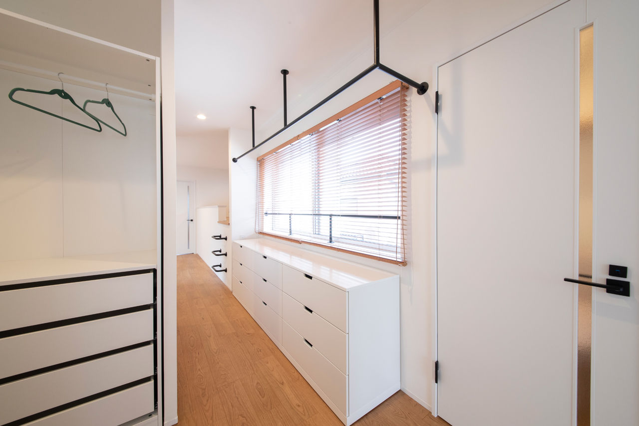 フェスティナ・レンテ 【2000万円台/4LDK/間取り図】中庭＆吹き抜けのある家。シンプルな動線と暮らし方に合わせて造りこんだ家の建築実例画像4