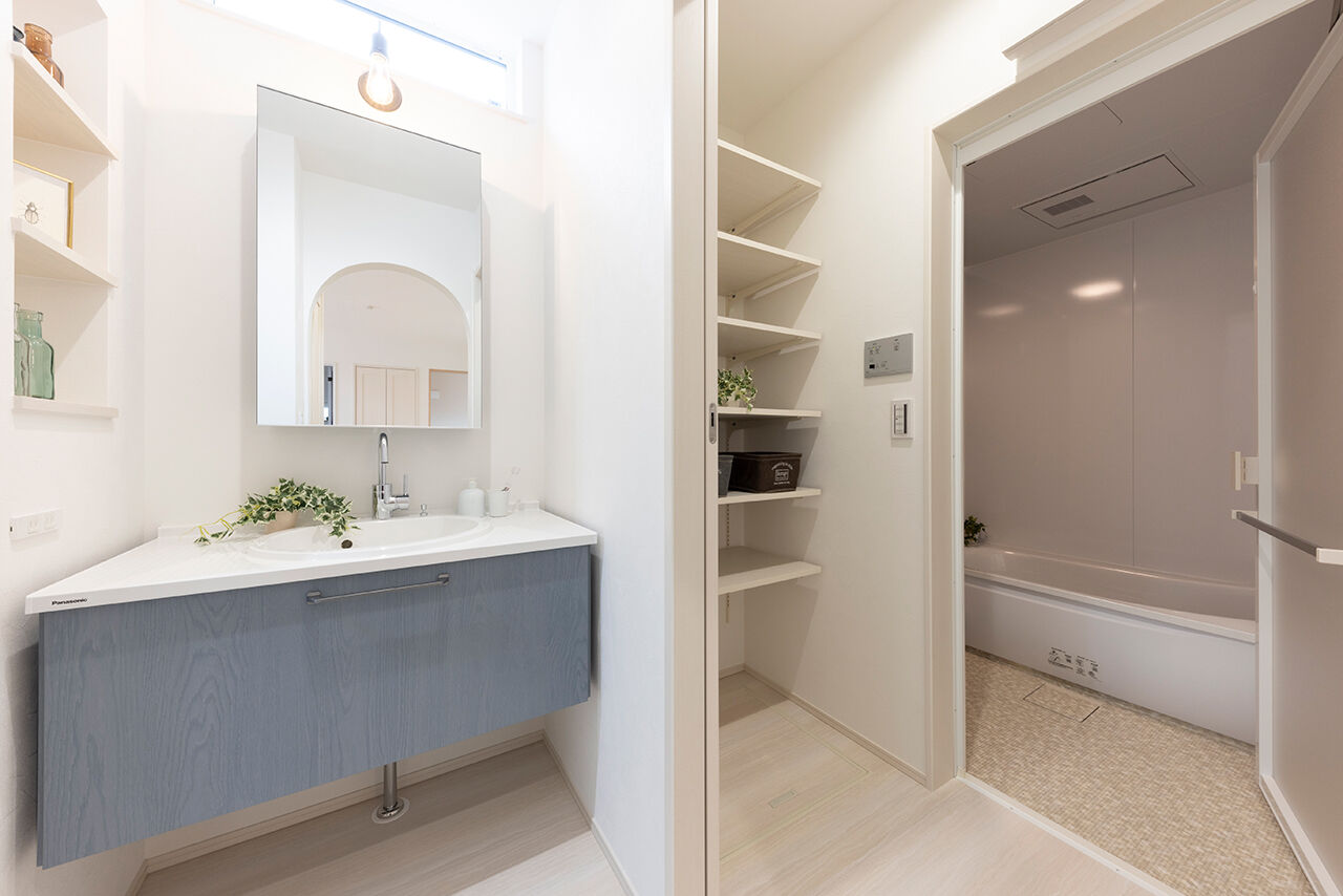 フェスティナ・レンテ 【2000万円台/35坪】カラーもデザインも、かわいいがいっぱい！自然素材とデザイン性の高い造作が特徴の建築実例画像7