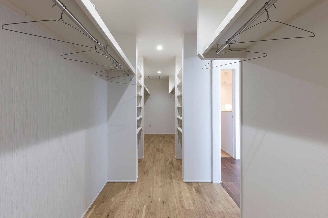 フェスティナ・レンテ 【2000万円台後半/38坪台/回遊動線/坪庭】家事ラク動線で暮らしを楽しむ。大型収納で住空間がスッキリ！の建築実例画像10