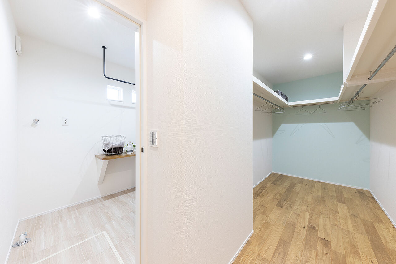 フェスティナ・レンテ 【2000万円台後半/38坪台/カフェスタイル/家事ラク】陽光が入る吹抜けのリビングに家族が集まる家の建築実例画像7