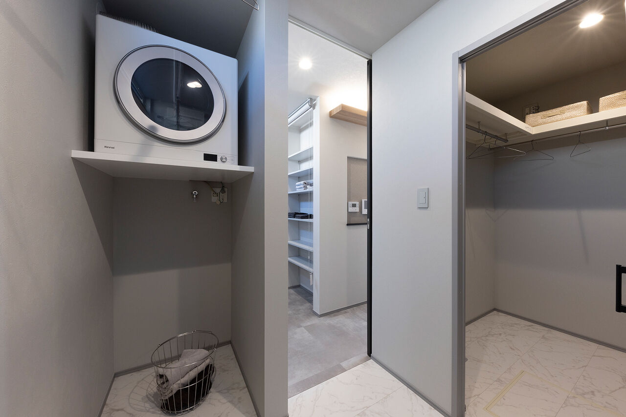 フェスティナ・レンテ 【2000万円台後半/38坪台/高天井/ロフト】アートのような外観デザインに、ホテルライクな非日常空間を実現の建築実例画像7