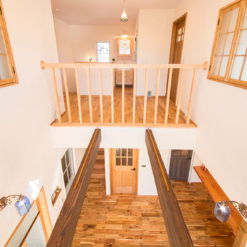 フェスティナ・レンテ 【1000万円台/4LDK/30坪台/間取り図】猫と暮らす。漆喰・自然素材が心地いいアンティークカフェのような家の建築実例画像4