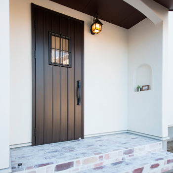 フェスティナ・レンテ 【1000万円台/4LDK/30坪台/間取り図】猫と暮らす。漆喰・自然素材が心地いいアンティークカフェのような家の建築実例画像5