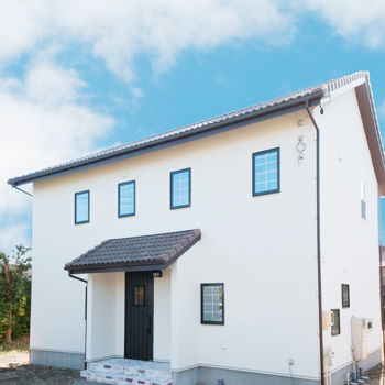 フェスティナ・レンテ 【1000万円台/4LDK/30坪台/間取り図】猫と暮らす。漆喰・自然素材が心地いいアンティークカフェのような家の建築実例画像6