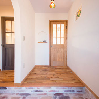 フェスティナ・レンテ 【1000万円台/4LDK/30坪台/間取り図】猫と暮らす。漆喰・自然素材が心地いいアンティークカフェのような家の建築実例画像10