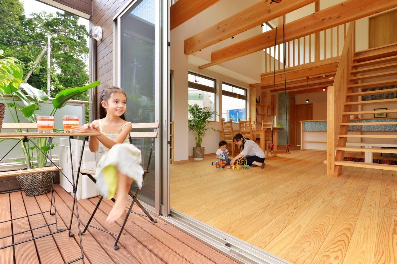 ライクスホーム 【川口市/30坪】自然素材と無垢材のブランコ、ロフト、吹抜け、勾配天井、ウッドデッキ等こだわった家の建築実例画像3