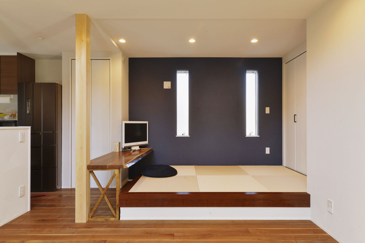 ライクスホーム 【1500万円/30坪】「ワンフロアみたいに声が届く」。吹き抜けが醸す家族の“つながり”／間取りありの建築実例画像3