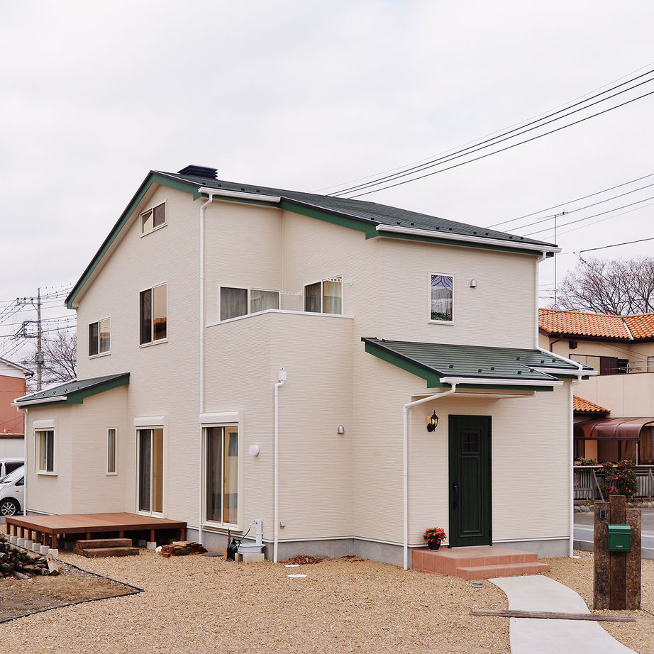 ライクスホーム 【2000万円/35.6坪/間取り/リビング階段/吹き抜け】薪ストーブを囲んで 3世代が団らんする終の棲家  の建築実例画像10