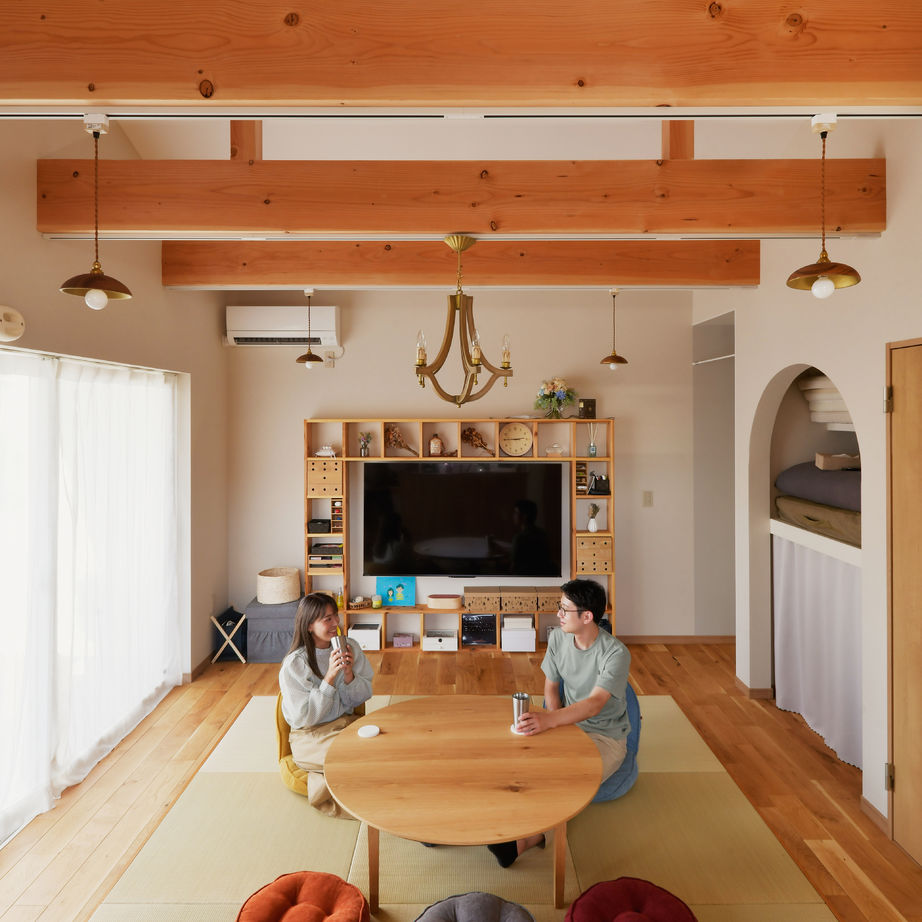 ライクスホーム 【1800万円/畳リビング/ボルダリングウォール】仲間が集まるくつろぎ空間にアスリート夫婦の遊び心がの建築実例画像1