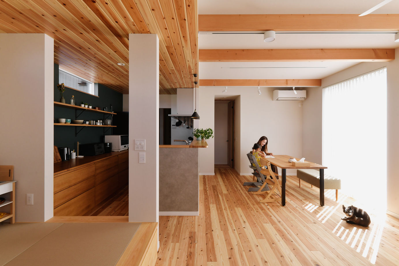 ライクスホーム 【1500～1999万円/セルロースファイバー/無垢材】性能にもデザインにもこだわり、心身ともに快適に暮らすの建築実例画像2