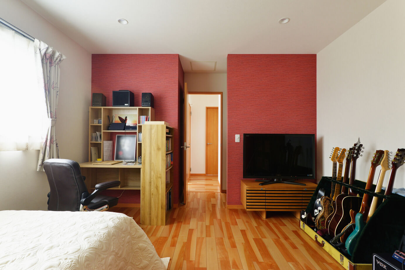 ライクスホーム 【1500万円/34坪/地元の無垢材/間取り図有】「建築のプロ」のお眼鏡に適う、腕利きの職人と建てた家の建築実例画像5