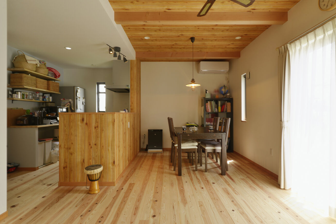 ライクスホーム 【～1499万円/29坪/コスト重視/間取り図有】こだわりのデザインとコストダウンを両立させたナチュラルな家の建築実例画像3