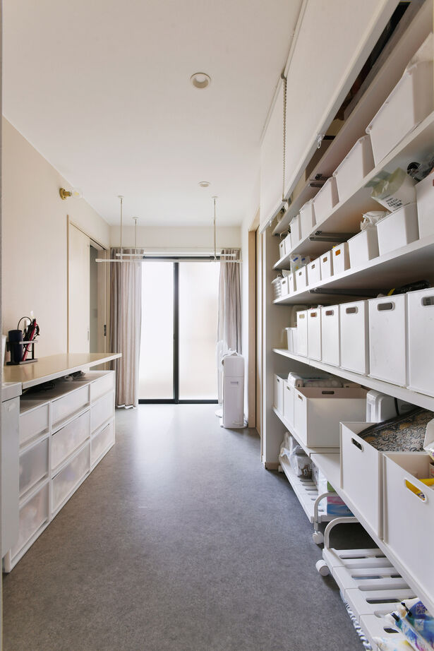 ライクスホーム 【1500万円/10歩以内の洗濯動線/間取り図有】25坪の狭小地に延床30坪＆ガレージ完備の狭小3階建ての建築実例画像8