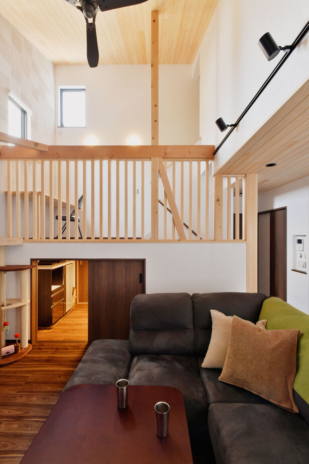 ライクスホーム 【1500万円/34坪/スキップフロア/間取り図有】２ＷＡＹ＆大きな床下収納が楽しい、自然素材の住まいの建築実例画像3