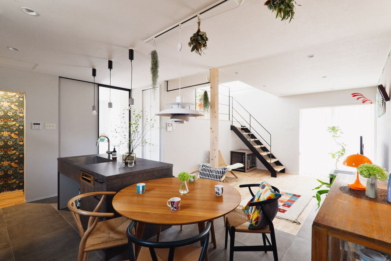 ライクスホーム 【1980万円/30坪/スキップフロア/間取り図有】 無垢材や塗り壁を用いた、洗練×利便を実現した邸宅の建築実例画像4