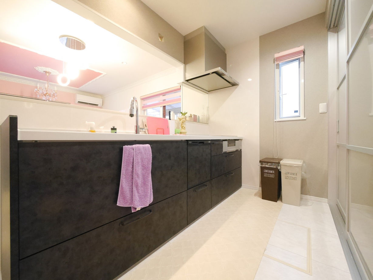 タナカホームズ 【～1499万円／間取図有／スピーカー付ライト】大好きなピンクで染めた自由設計の家の建築実例画像4