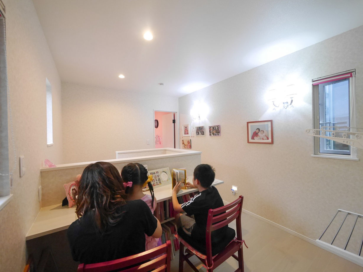 タナカホームズ 【～1499万円／間取図有／スピーカー付ライト】大好きなピンクで染めた自由設計の家の建築実例画像7