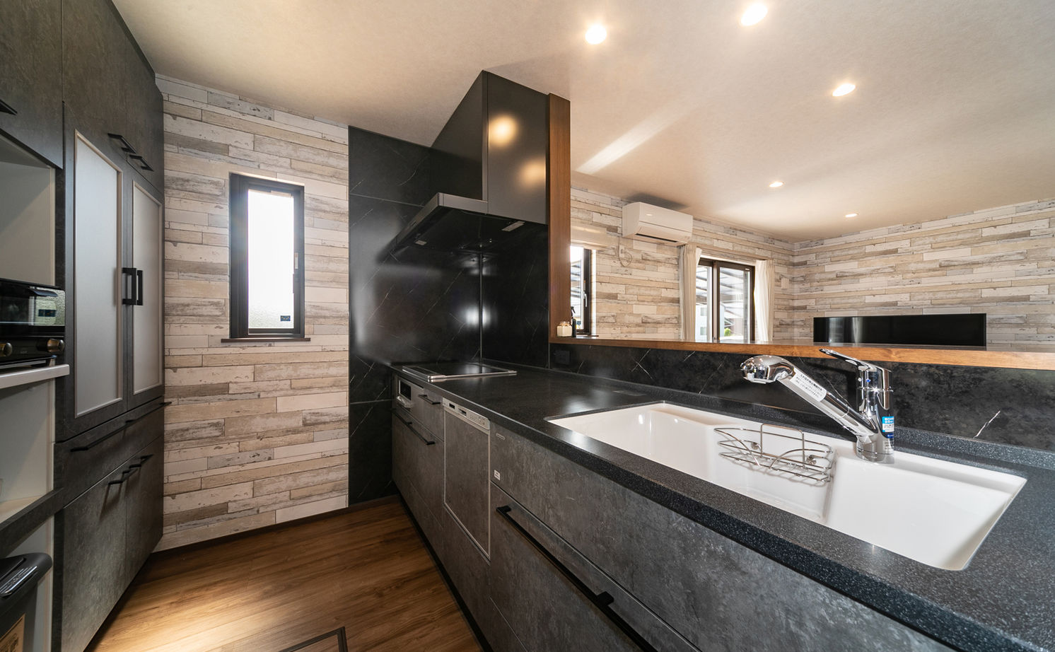 タナカホームズ 【間取り図有／1000万円台前半／平屋2LDK／ガレージ】趣味を楽しみ人生を謳歌するガレージハウスの建築実例画像6