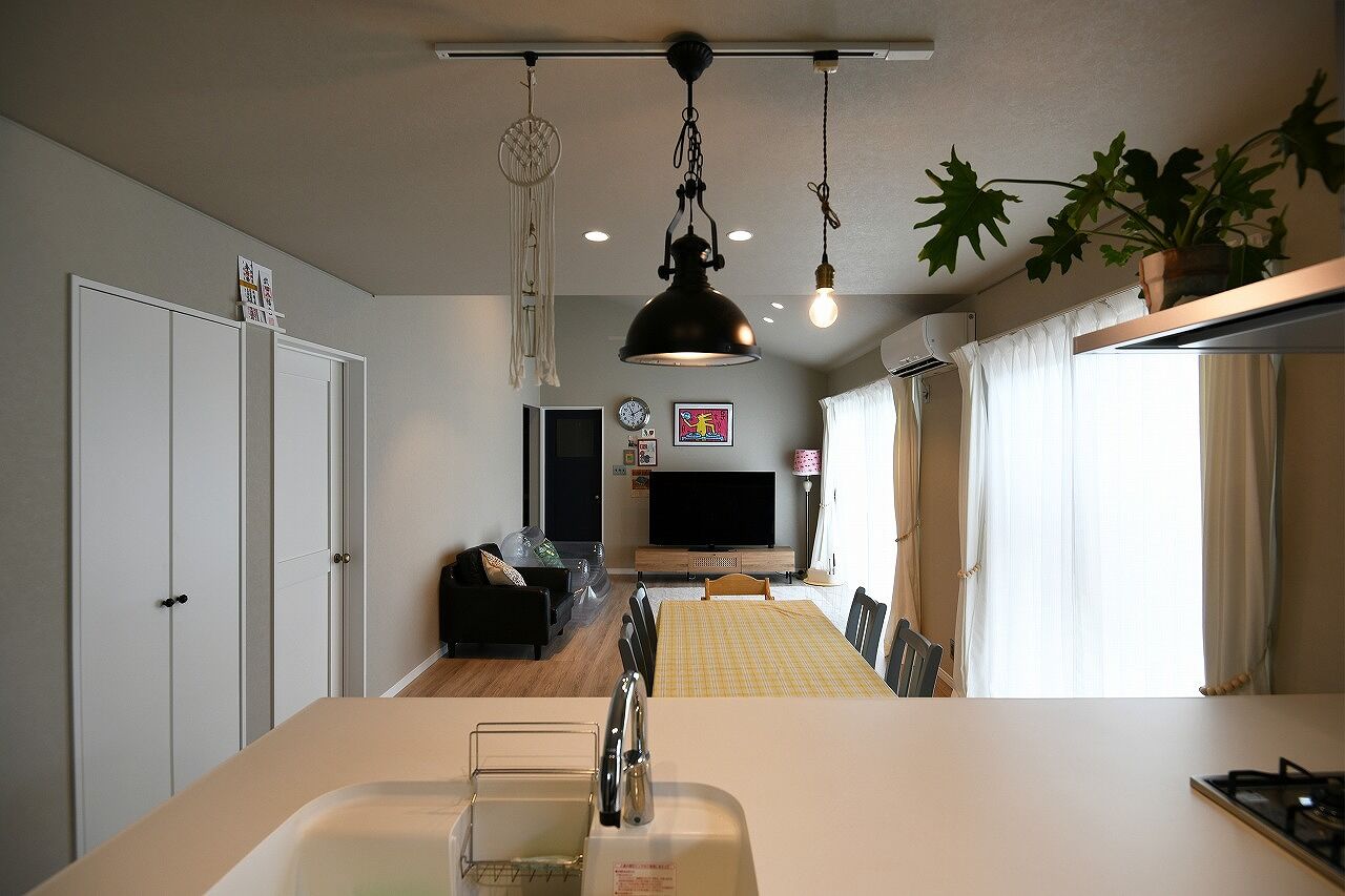 グローバルハウス 【韮崎市／平屋／勾配天井】理想のマイホームを実現！好きを集めたオールドアメリカンの家の建築実例画像2