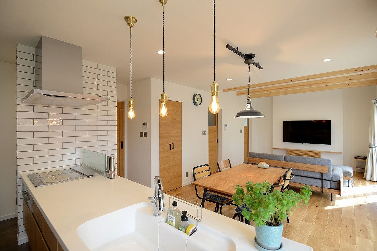 グローバルハウス 【甲斐市／タイル／カフェ風】お気に入りのインテリアが映える空間。豊かだなぁと思えた家の建築実例画像2