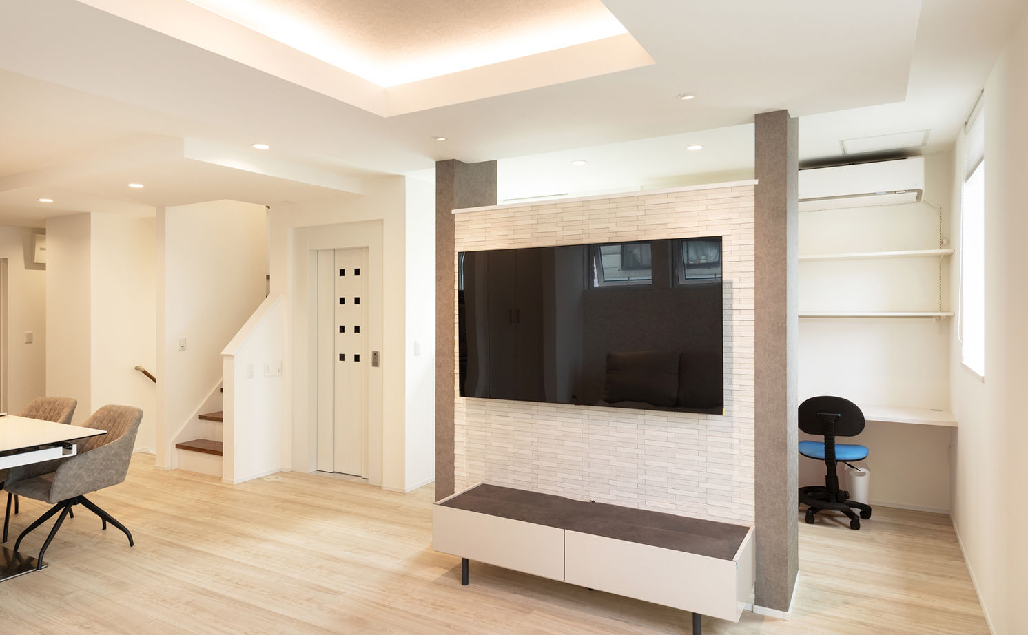 小林住宅 【大阪府/30坪/インナーガレージ/屋上バルコニー/間取り】家族の時間もひとりの時間も愉しむ3階建ての家の建築実例画像6