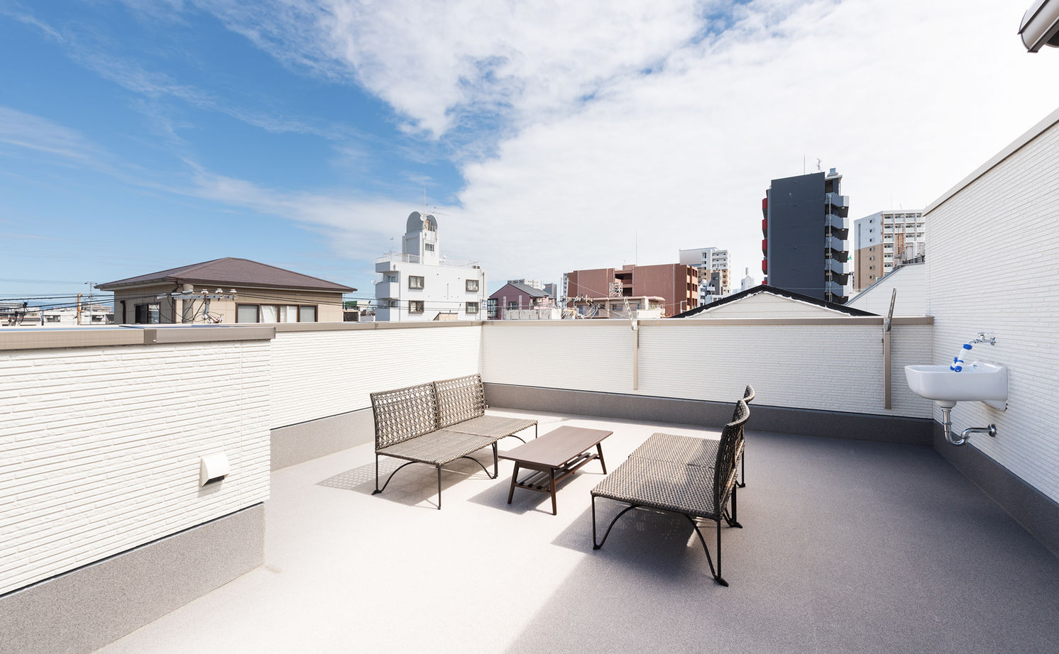 小林住宅 【大阪府/30坪/インナーガレージ/屋上バルコニー/間取り】家族の時間もひとりの時間も愉しむ3階建ての家の建築実例画像9