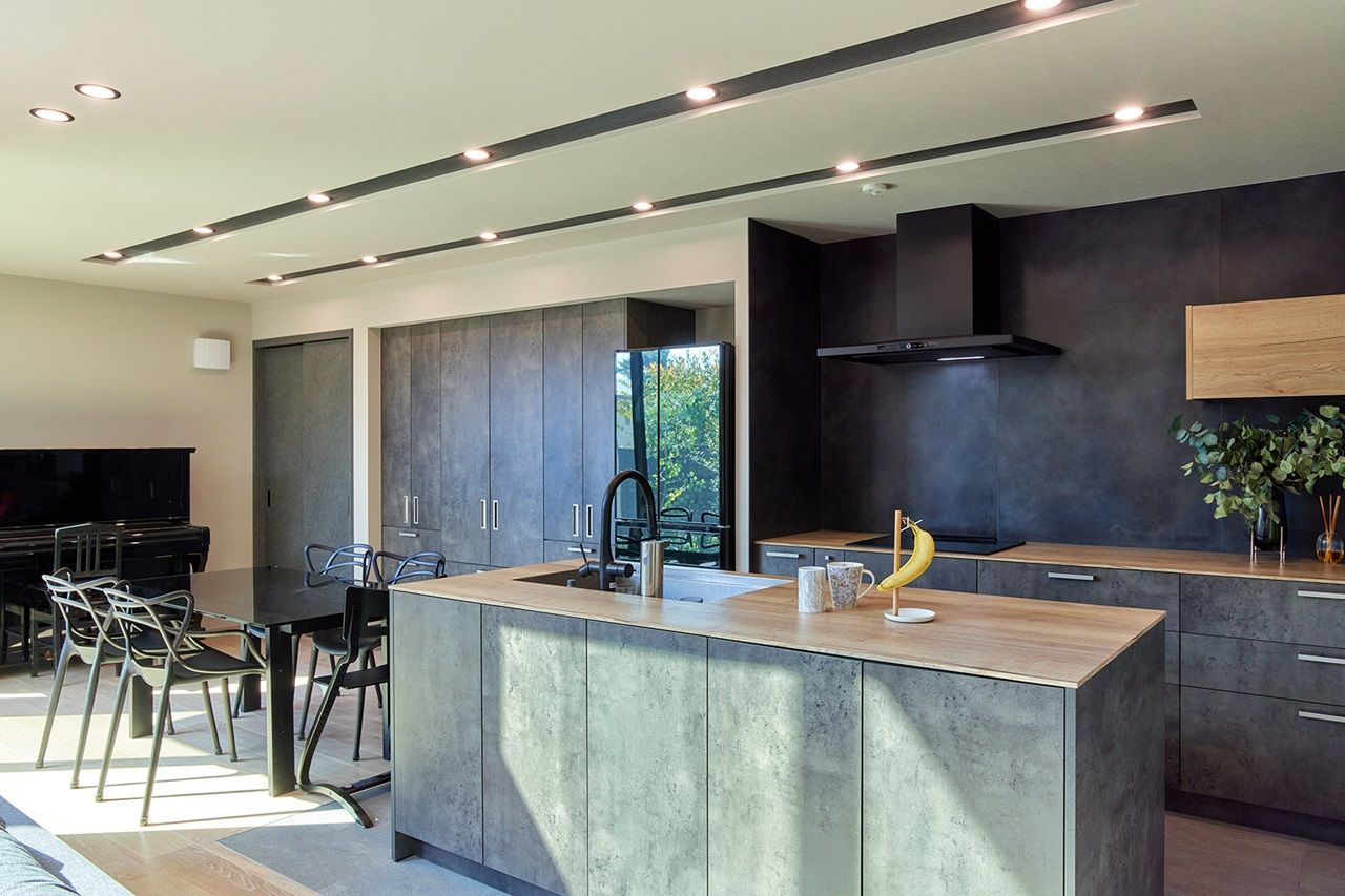 田辺工務店　一級建築士事務所 【藤沢市/3LDK/吹抜け】テラスと吹抜けが生み出す開放感。断熱性能にもこだわった住まいの建築実例画像3