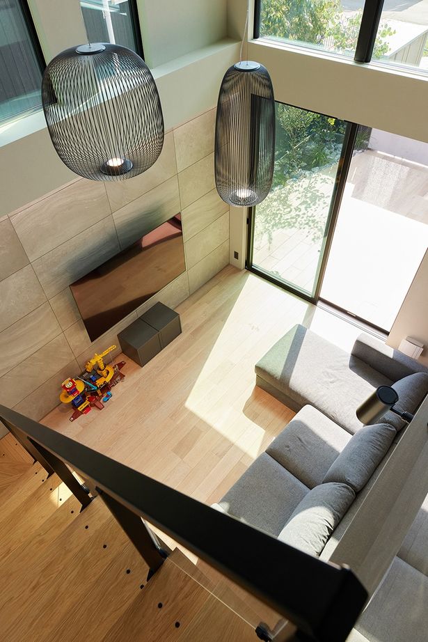 田辺工務店　一級建築士事務所 【藤沢市/3LDK/吹抜け】テラスと吹抜けが生み出す開放感。断熱性能にもこだわった住まいの建築実例画像4