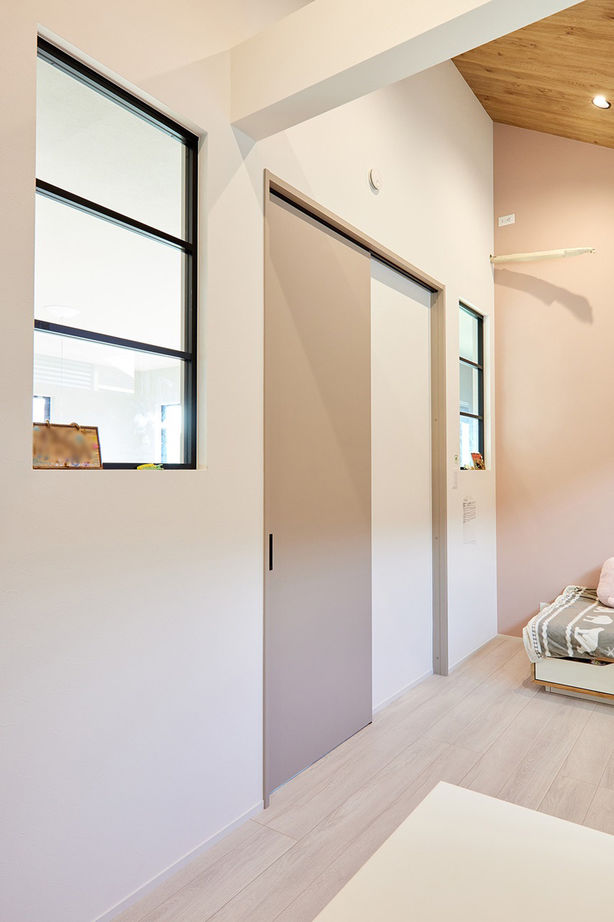 田辺工務店　一級建築士事務所 【藤沢市/3LDK/吹抜け】テラスと吹抜けが生み出す開放感。断熱性能にもこだわった住まいの建築実例画像9