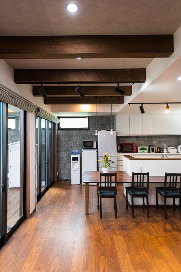 田辺工務店　一級建築士事務所 【茅ヶ崎市/2LDK＋3LDK/二世帯】フロアと家族をつなぐ螺旋階段が中心の住まいの建築実例画像7