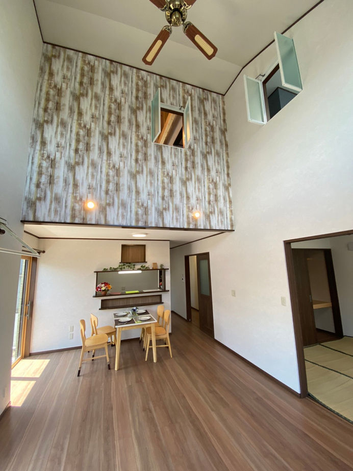 タクミホーム（八戸市） 【1800万円台／吹抜けリビングの4LDK】子ども達の声が聞こえる空間づくり。完成見学会を参考に家をイメージの建築実例画像2