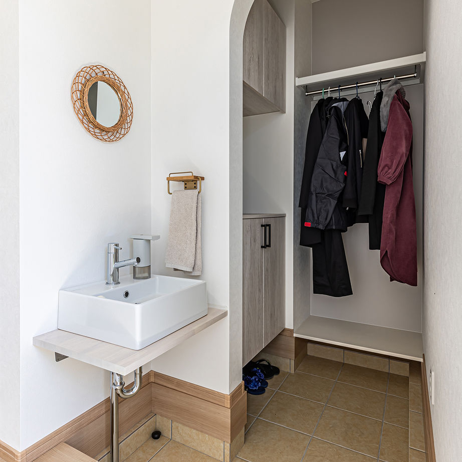 倉敷ハウジング(パナソニックビルダーズグループ) 【2700万円台/プロヴァンス風/中庭/キャットウォーク】思う存分にインテリアと暮らしを楽しむ工夫満載の家の建築実例画像9