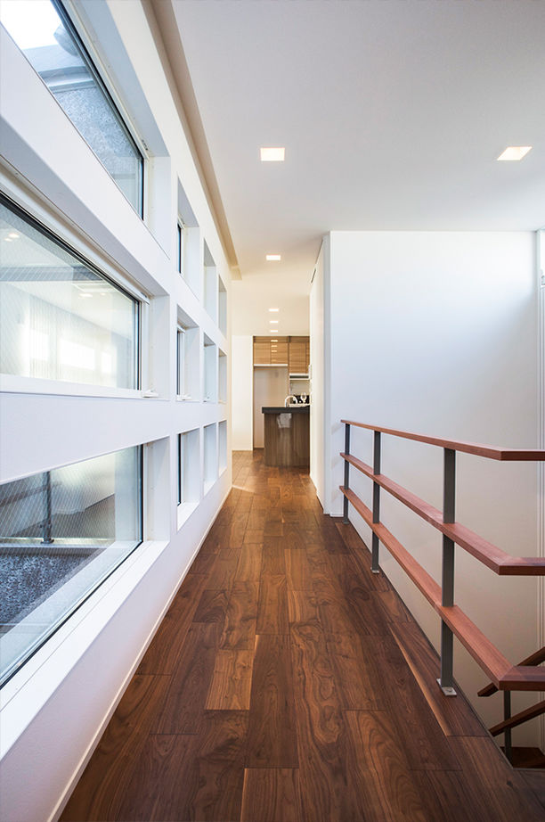 栃木ハウス 淡い光と素材が織りなす癒し空間。狭小地でも心地よく過ごす、美しきデザイン住宅の建築実例画像12