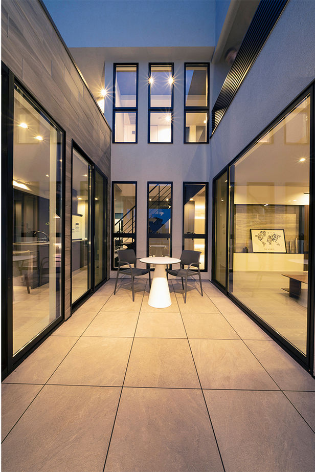 栃木ハウス テラスからの陽光を室内に取り込む「プライベートテラス」で内と外をつなぐ開放感のある住まいの建築実例画像13