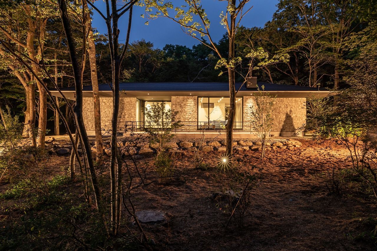 栃木ハウス 【石の家】那須の自然の中に佇む　優雅で上質な平屋の住まい＜見学可能＞の建築実例画像20