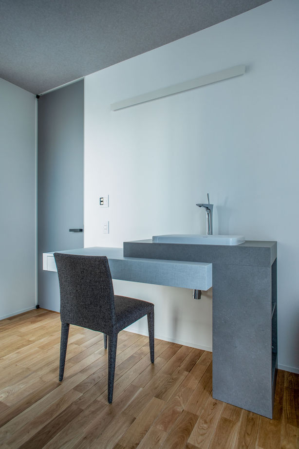 栃木ハウス 【店舗併用×二世帯住宅】洗練された美しさが引き立つデザインの建築実例画像9