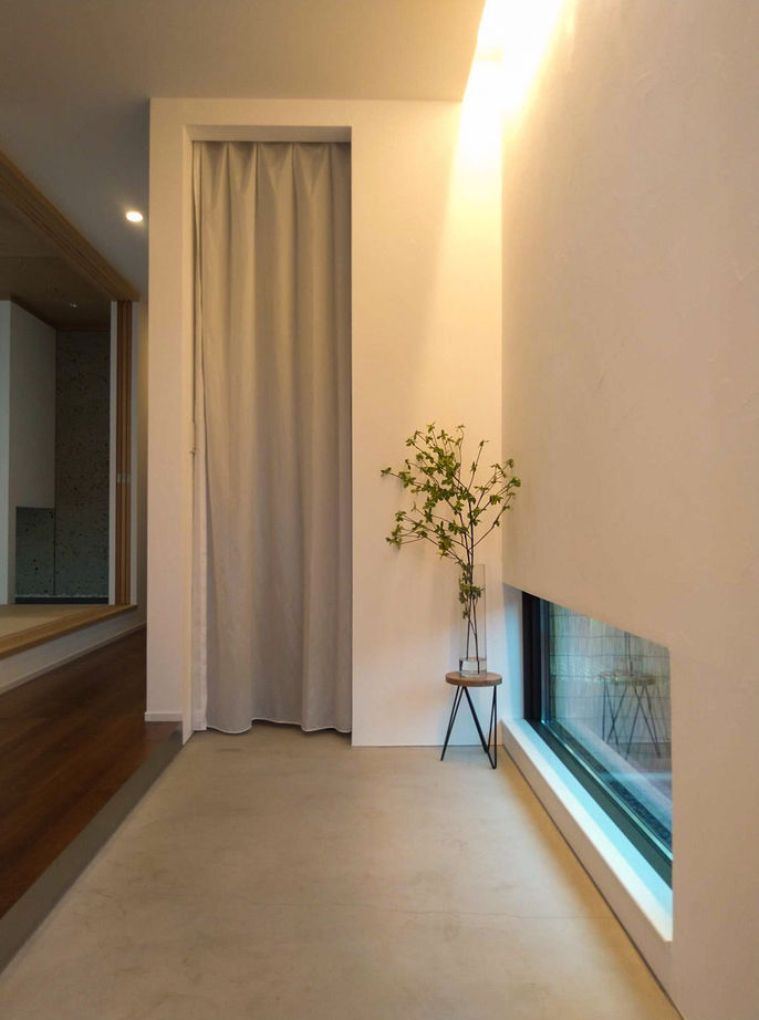 栃木ハウス 【間取り図有】見晴らしのいい高台に建つシンプルモダンな住宅の建築実例画像2